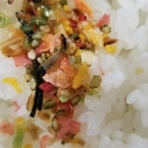 天かすごま油つゆかけご飯